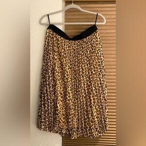 Pleated Flared Elastic Leopard Print A-line Skirt